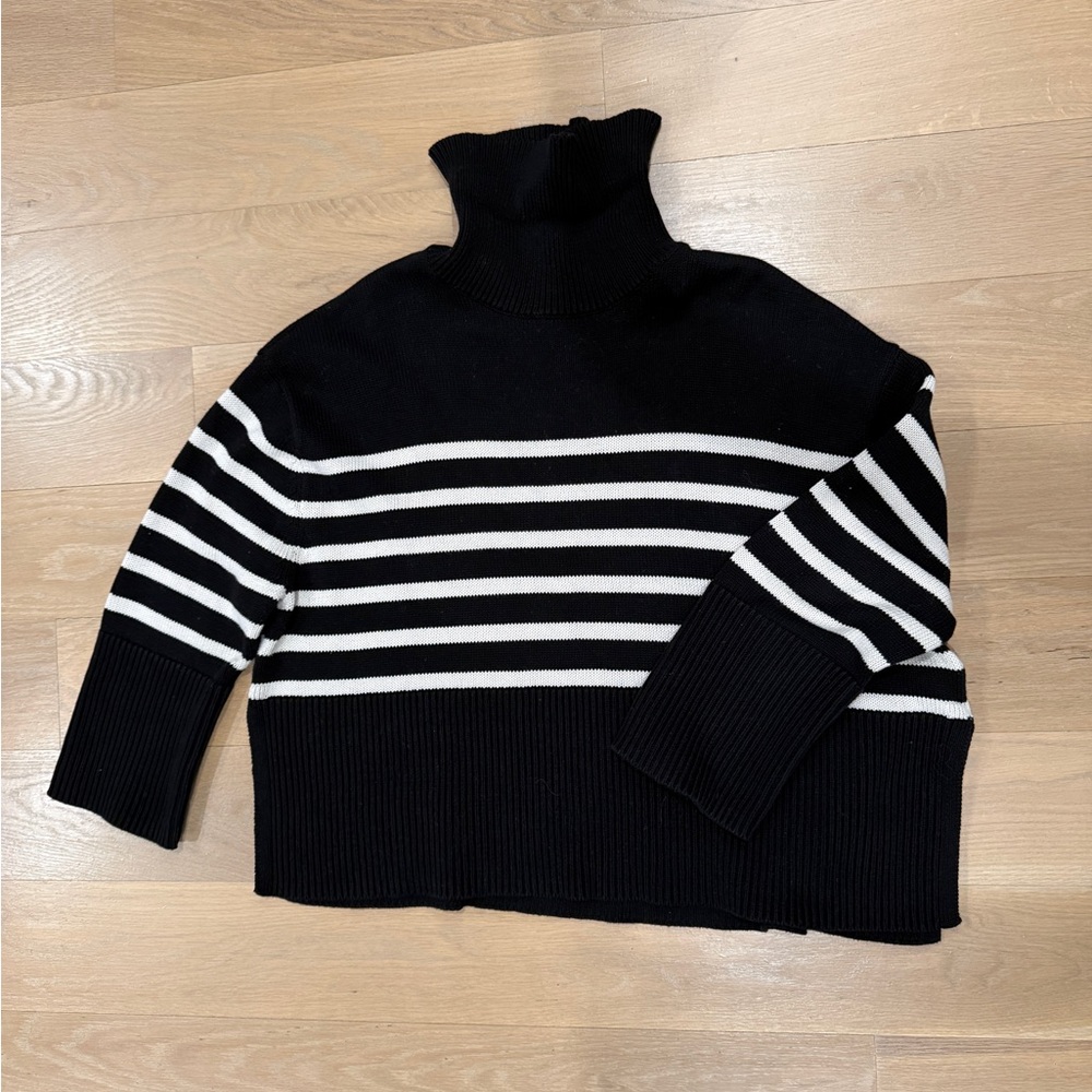 GAP Classic Navy and White Striped Turtleneck Sweater